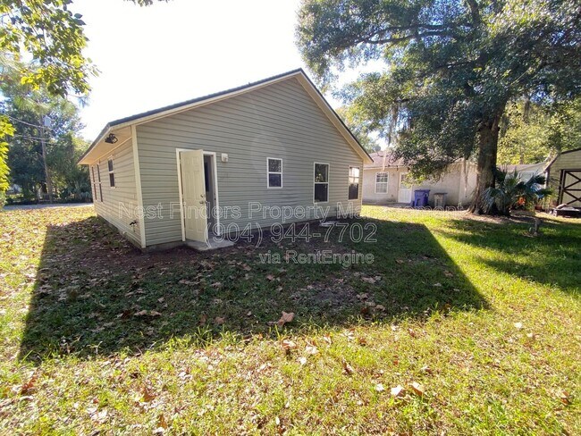 Building Photo - 908 Helen St