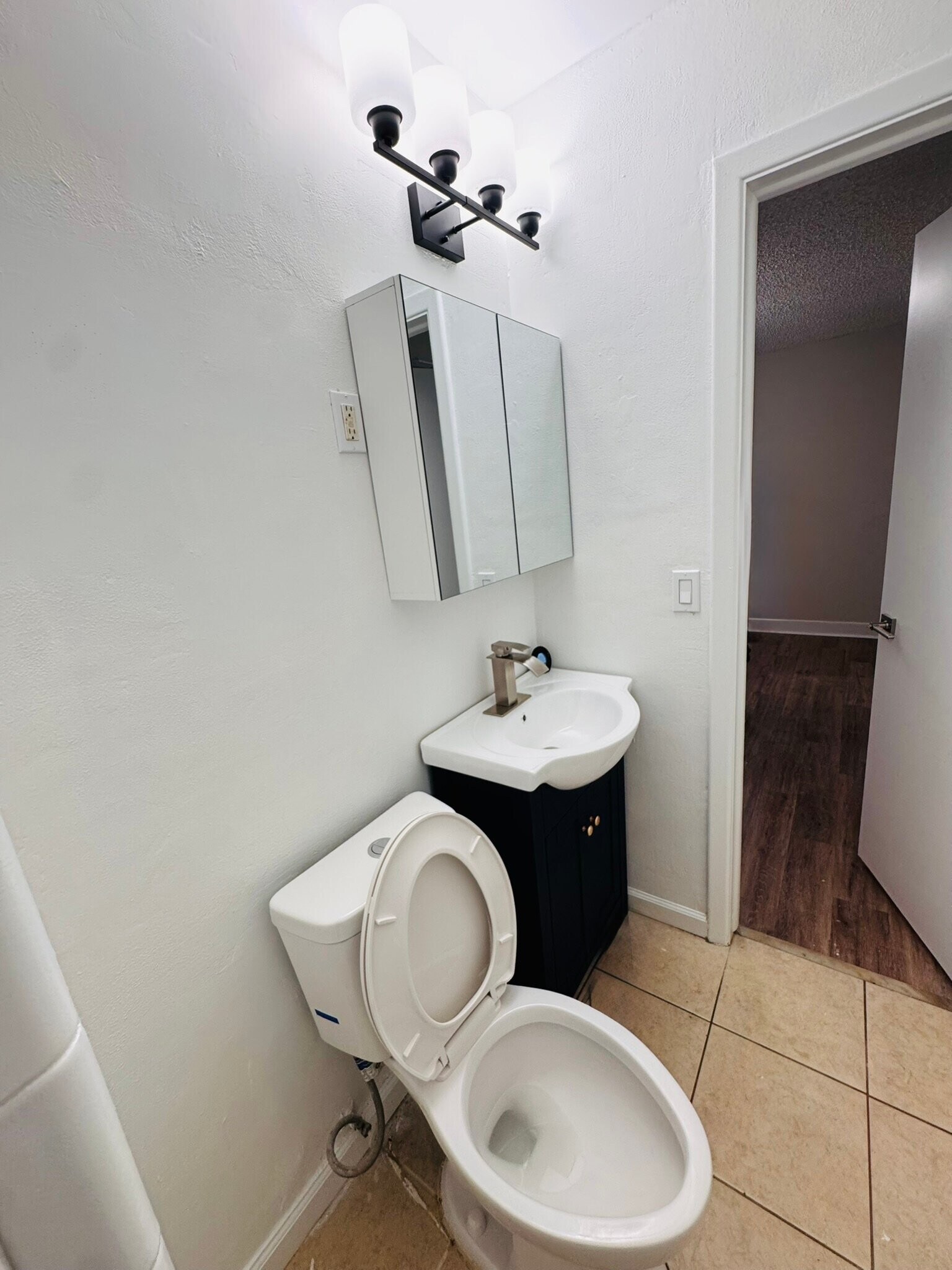 Building Photo - 2108 Burpee Dr