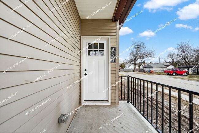 Building Photo - Completely Renovated 4-Bedroom Home in Warren!