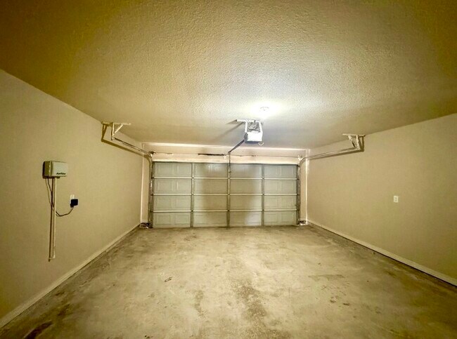 Building Photo - 114 Shayan Ct
