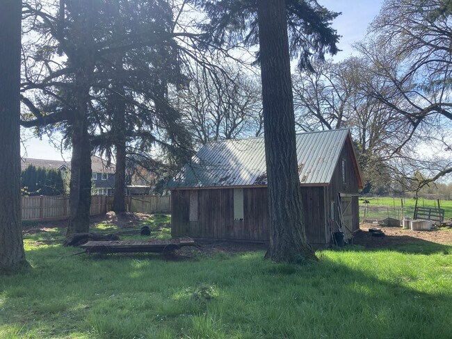 Building Photo - 4100 Gilham Rd