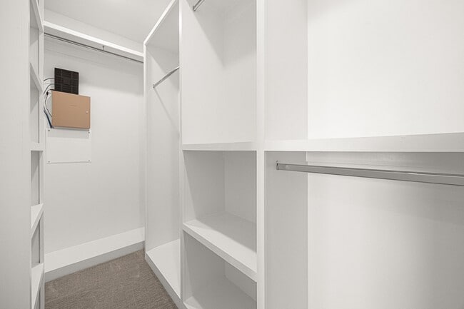 Building Photo - 622 Janisch Rd