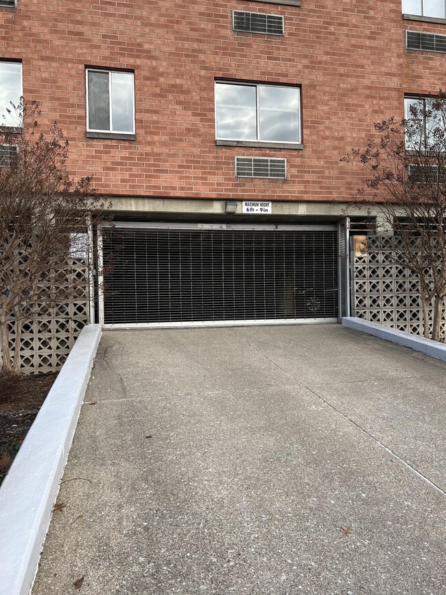 Interior Photo - 1202 Kanawha Boulevard East