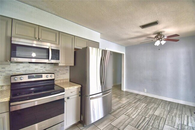 Building Photo - 153 Browning Cir
