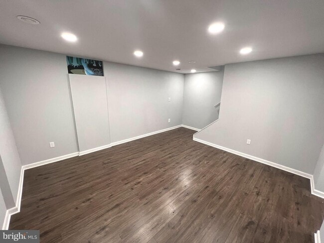 Building Photo - Beautiful 2bd 1.5bth townhome in Elvaton T...