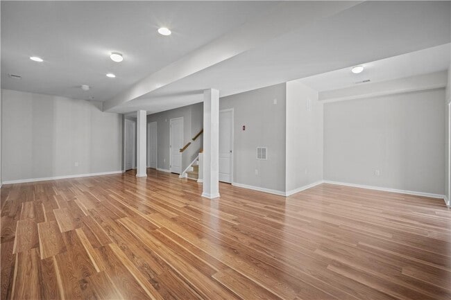 Building Photo - 1226 Hustis Dr