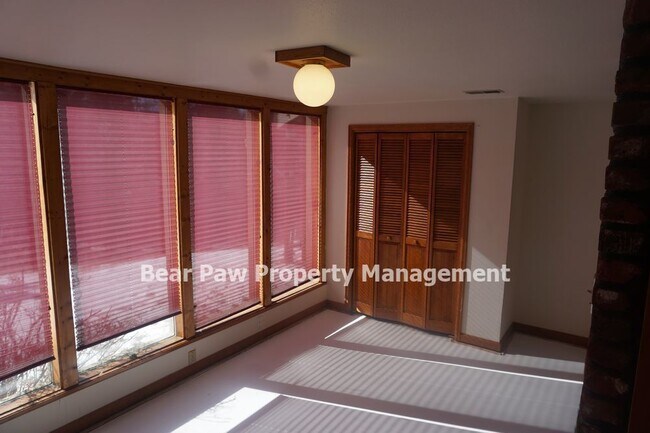 Building Photo - Amazing Views of Mt. Evans in Evergreen Highlands!