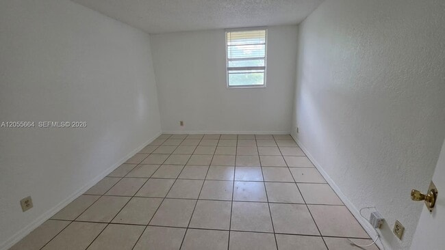 Building Photo - 4550 NW 9th St