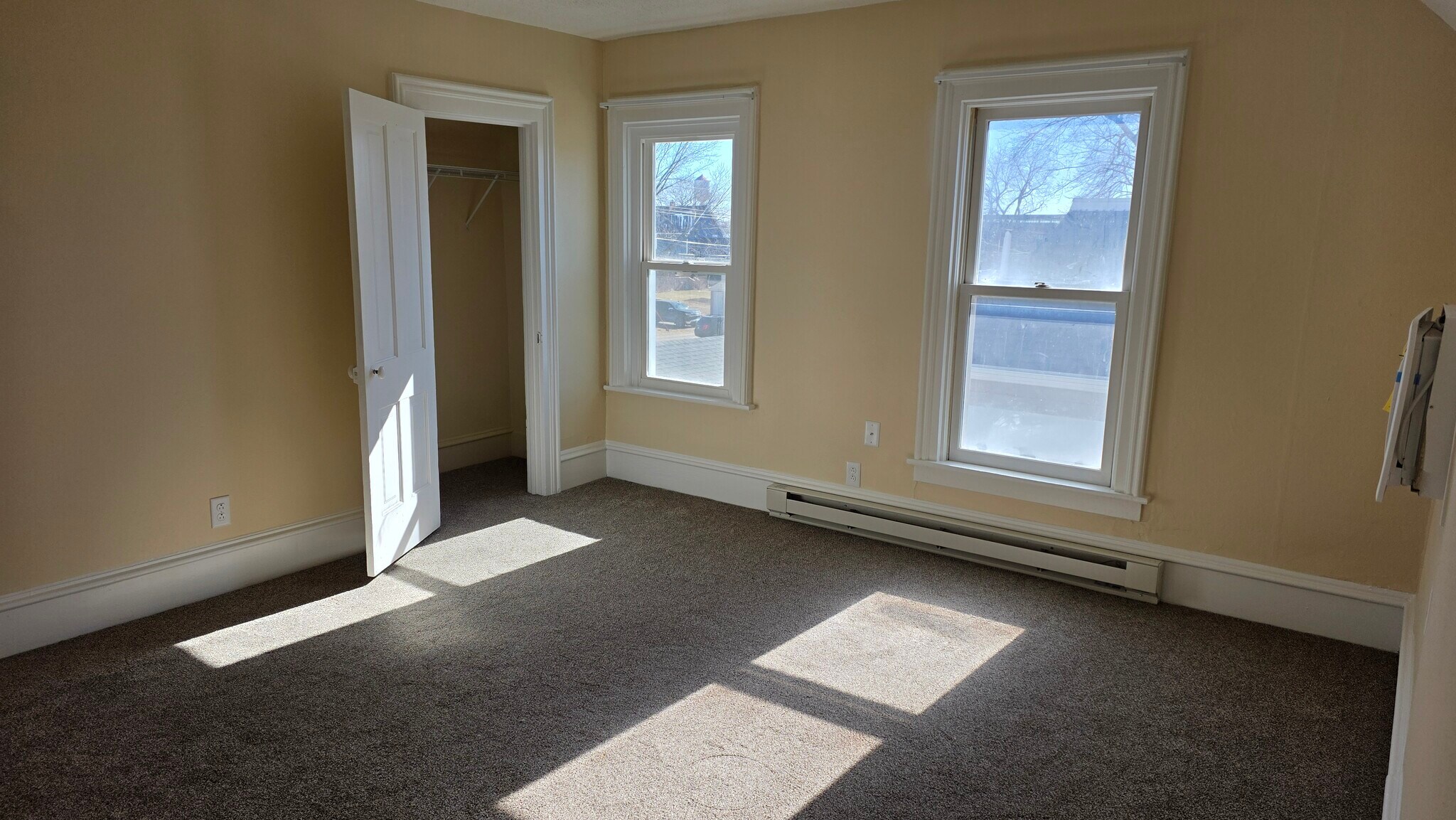 Living room - 1008 Pearl St