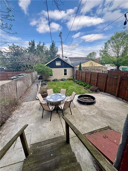 Building Photo - 1108 Sheffield St