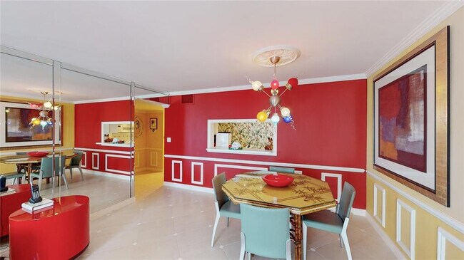 Building Photo - 1149 Hillsboro Mile