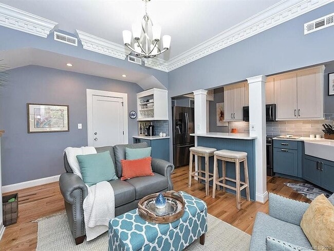 Building Photo - 2501 Roswell Ave