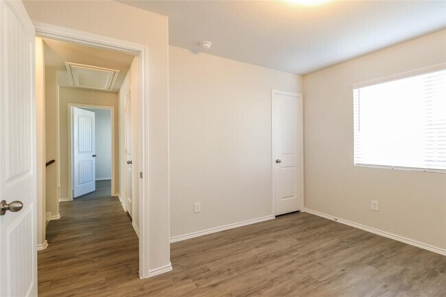 Building Photo - 3309 East Chunk Dr