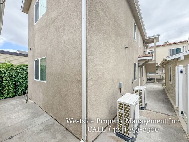 Building Photo - 316 Ximeno Ave