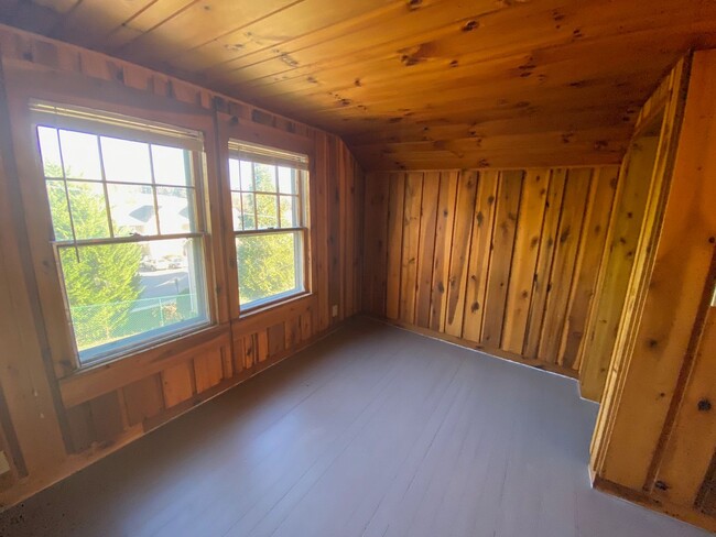 Building Photo - 9 McKinnish Cove Rd