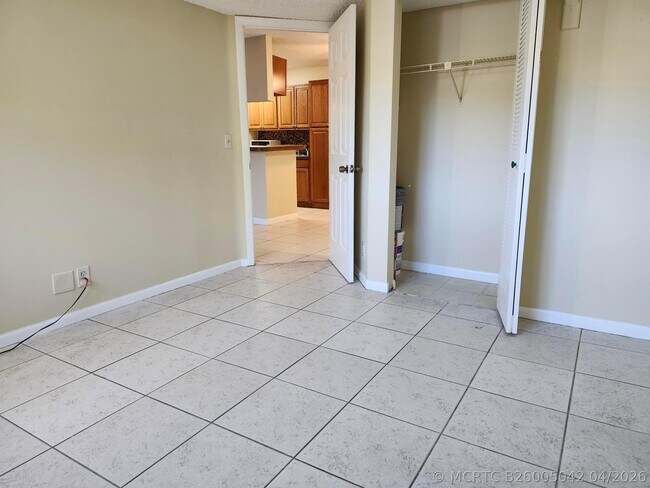 Building Photo - 545 Trace Cir