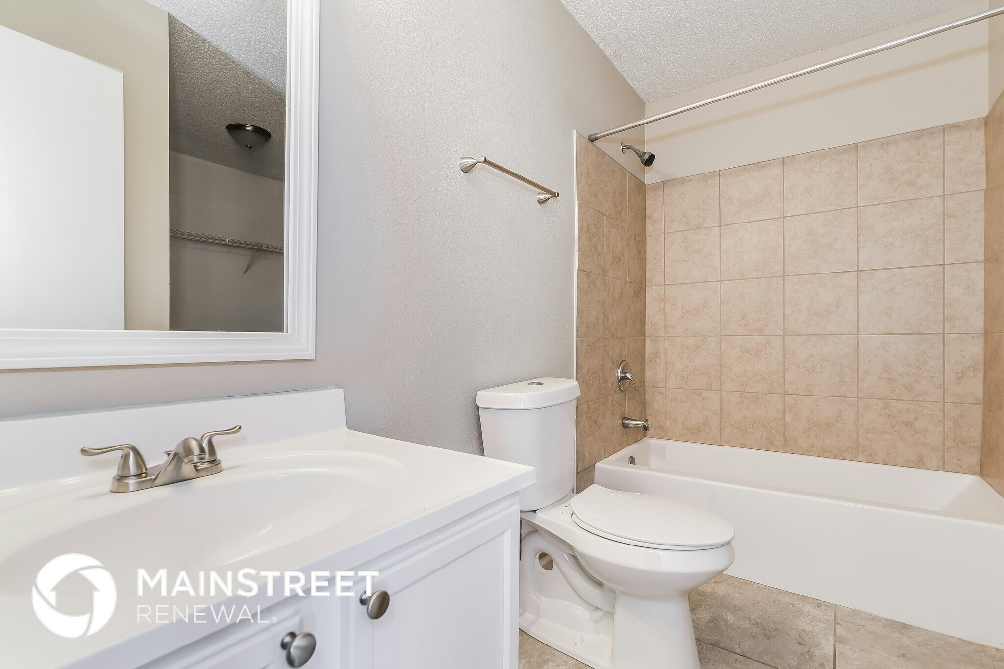 Building Photo - 10762 Glenayr Dr