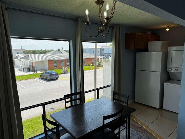 Building Photo - 4000 Gulf Terrace Dr