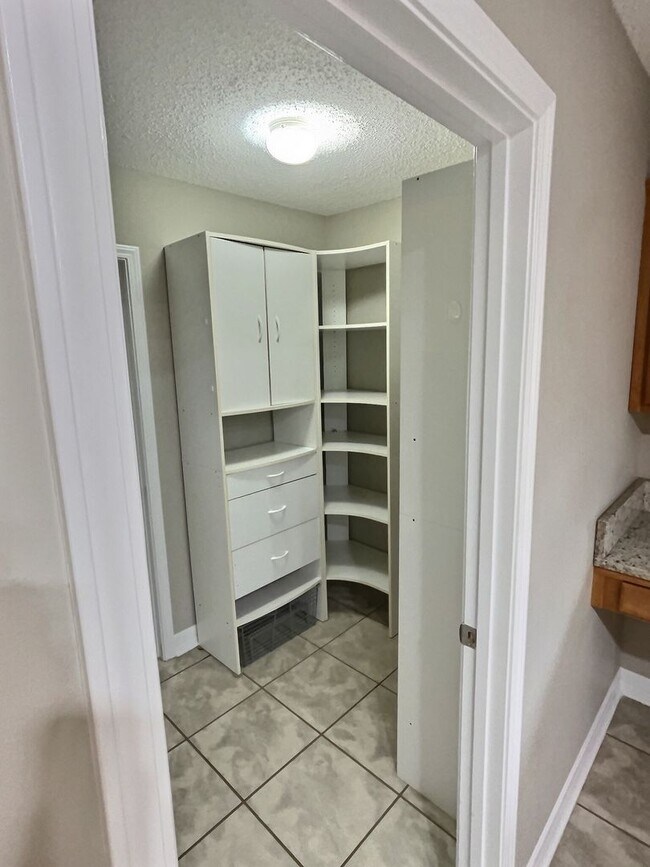 Building Photo - 4-BD, 3-BA Brick Home North of I10 in Biloxi's Shadow Creek Subdivision