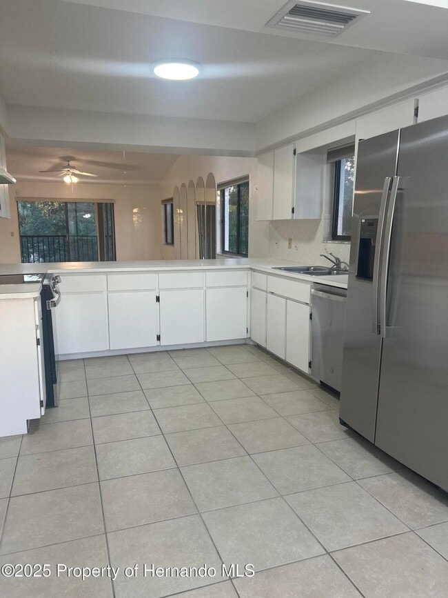 Building Photo - 6452 River Run Blvd