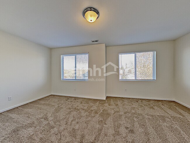 Building Photo - 20510 5th Ave Ct E