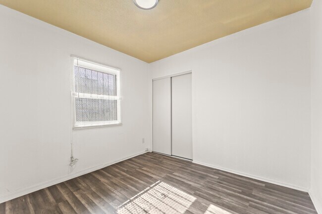 Building Photo - 8027 S Broadway