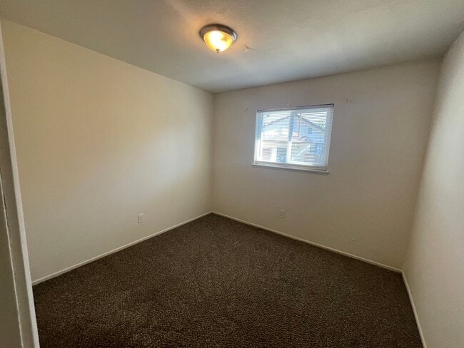 Building Photo - 3 Bedroom Home in Citrus Heights in a Cul ...