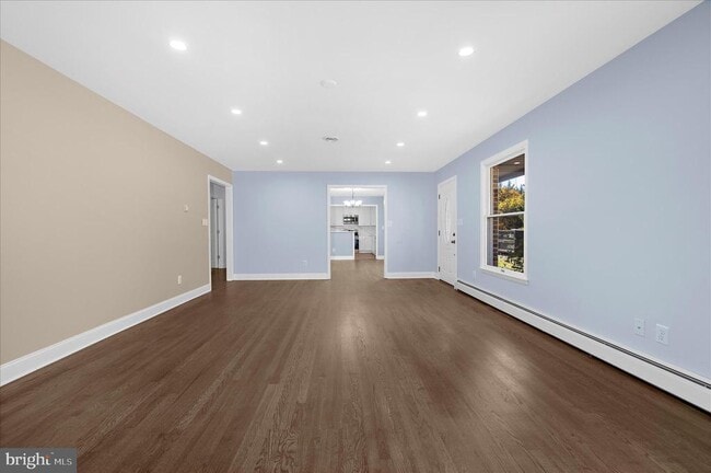 Building Photo - 7643 Paradise Beach Rd