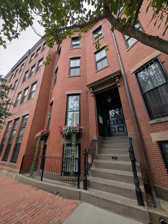 Building Photo - 86 W Springfield St