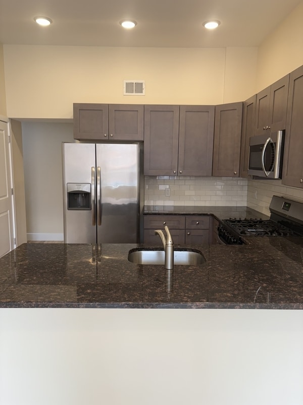 Building Photo - 1624 S Broad St