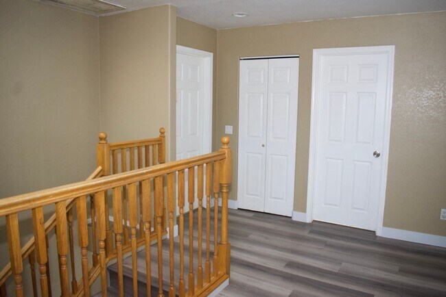 Building Photo - Charming 2-Story, 4 Bd 3 Ba Unit Near Downtown San Diego – 92113