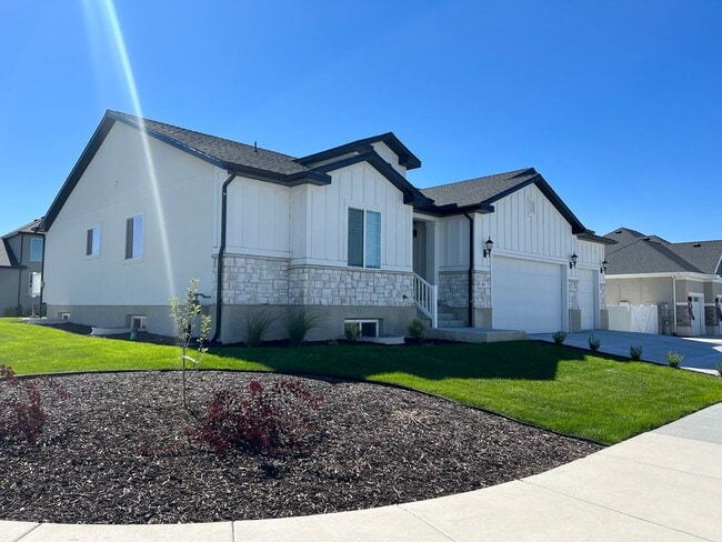 Building Photo - 881 W Sagewood Dr