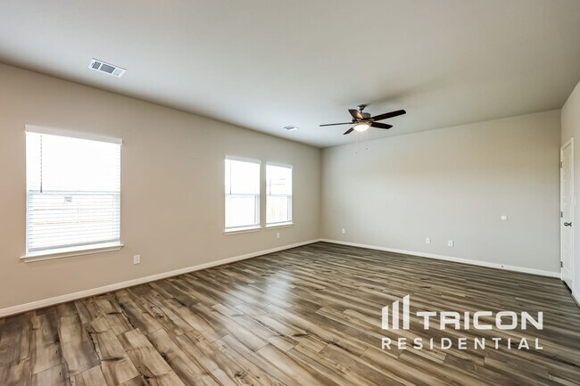 Building Photo - 13534 Paxton Blvd