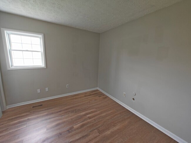 Building Photo - 1442 Coachlite Dr