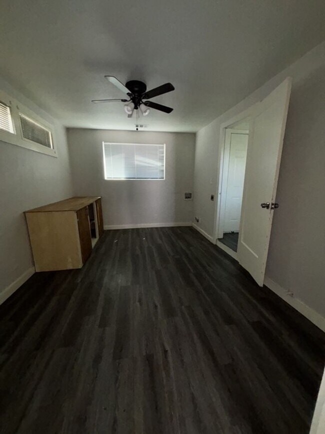 Building Photo - 1272 Cedar Haven Ave
