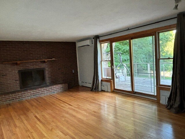 Building Photo - 107 Rocky Hill Rd