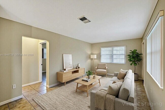 Building Photo - 111 SE 4th Ave