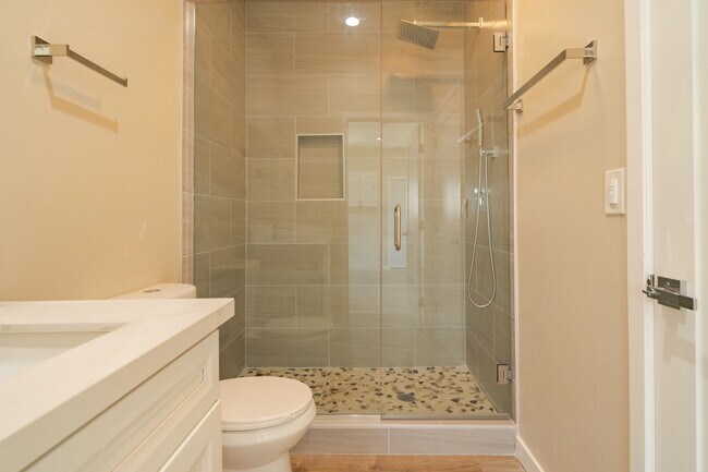 Building Photo - 5041 Art St