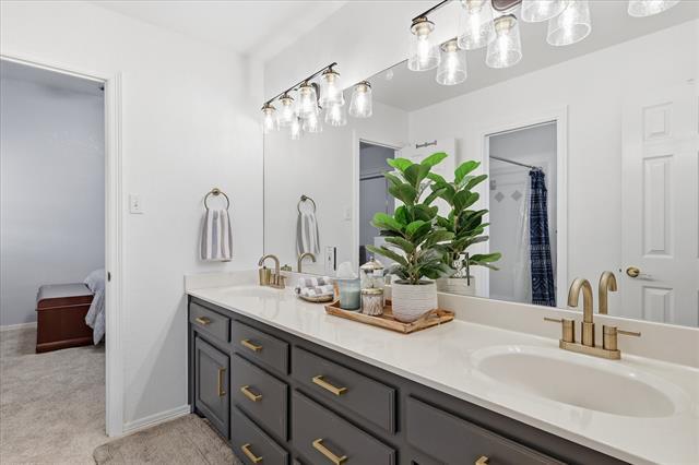 Building Photo - 113 Green Oaks Ct