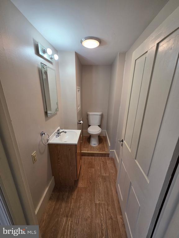 Building Photo - 2022 E Main St