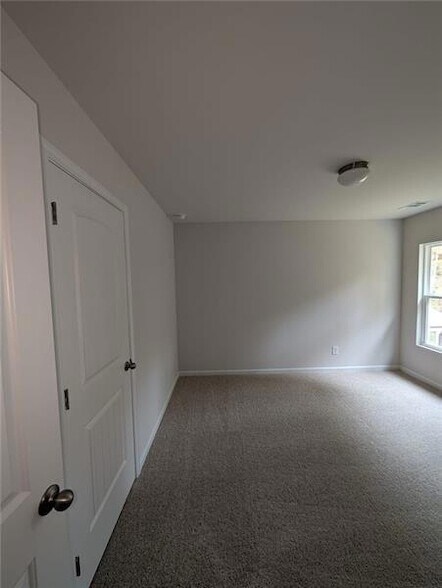 Building Photo - 168 Parkwood Dr