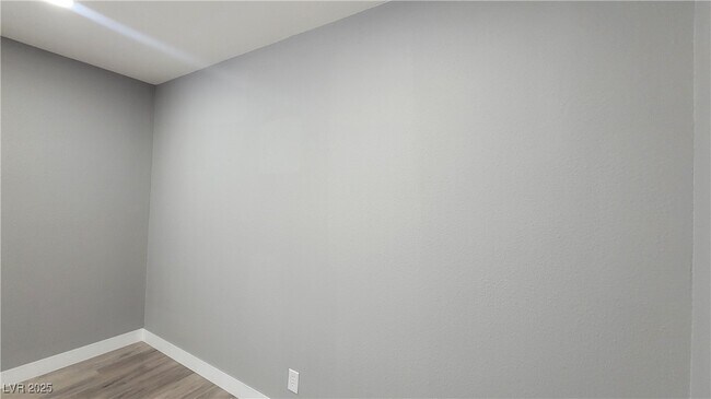 Building Photo - 2600 Sidonia Ave