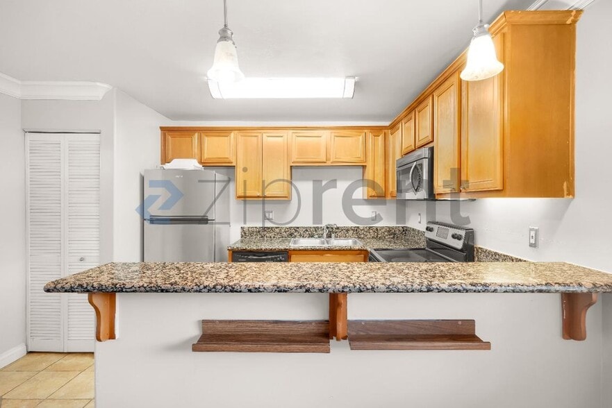 Building Photo - Unit 48