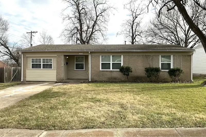 Building Photo - 3308 Ivy Dr