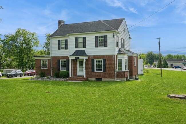 Building Photo - 1711 NY-17A
