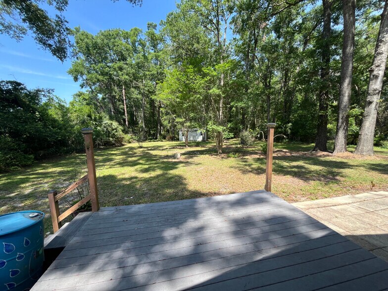 Building Photo - 17026 Southside Ct