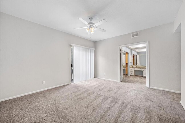 Building Photo - 11711 Memorial Dr