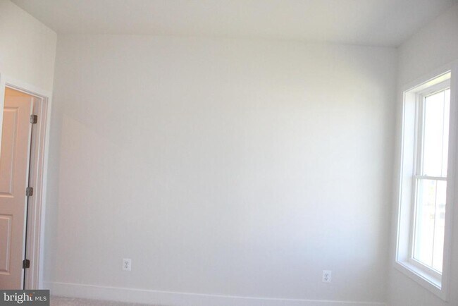 Building Photo - 139 Heyford Dr