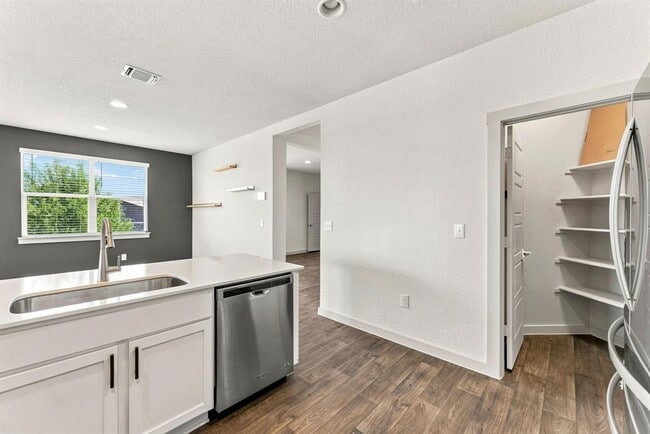 Building Photo - 4712 Canongate Dr