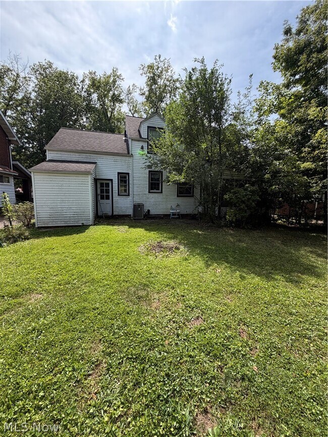 Building Photo - 480 Francisca Ave